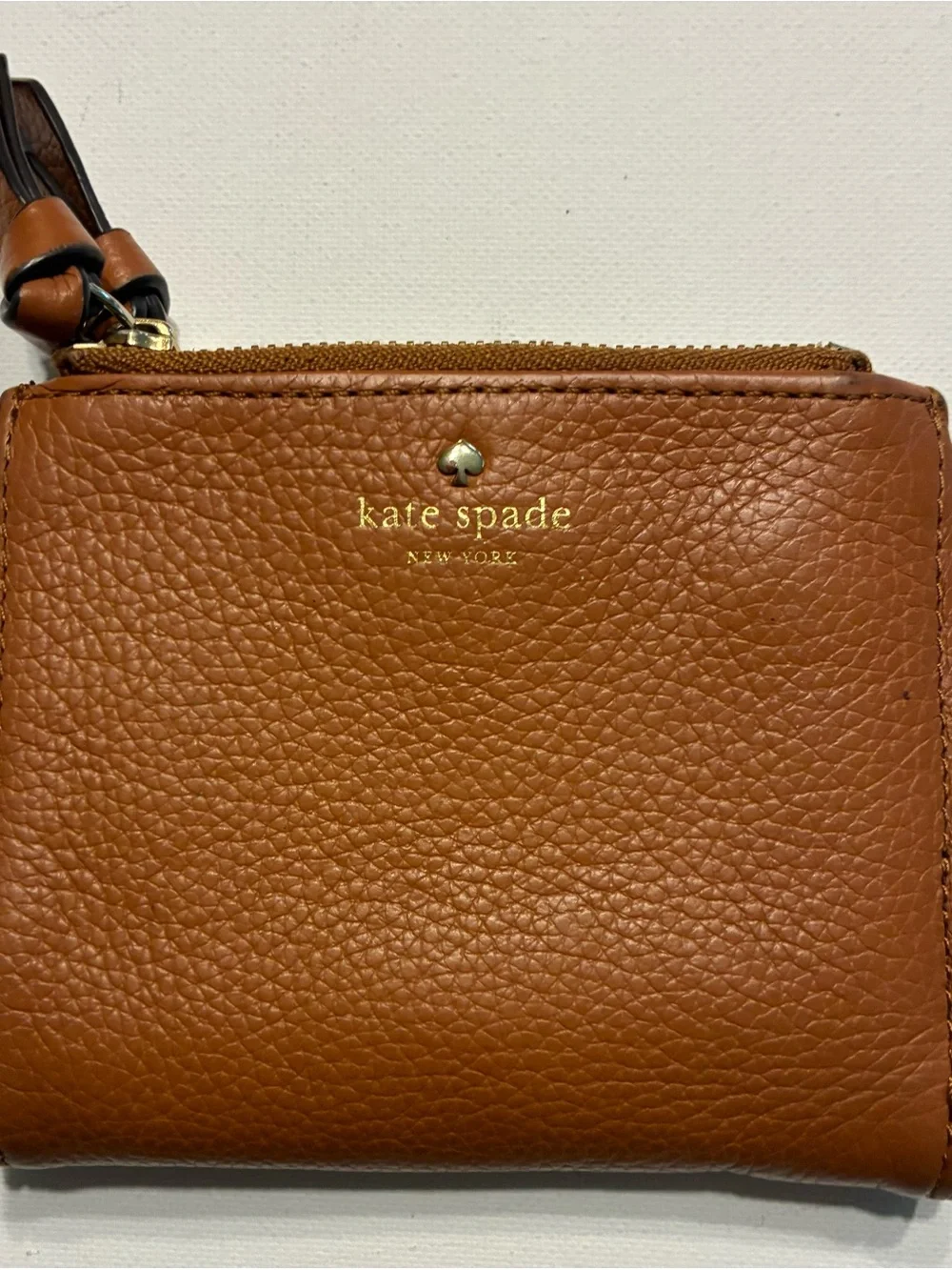 Kate Spade New York EUC Leila Slim Bifold Tan Leather Wallet